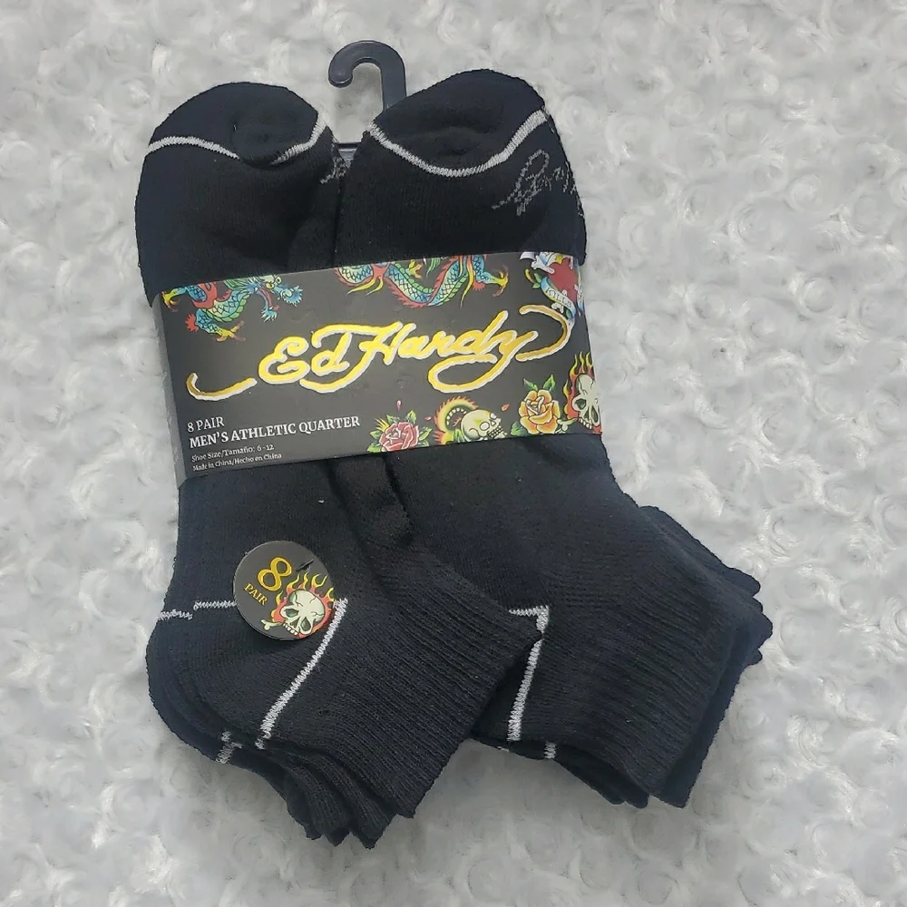 Ed Hardy Black Athletic Quarter Socks with White Trim – 8 Pair